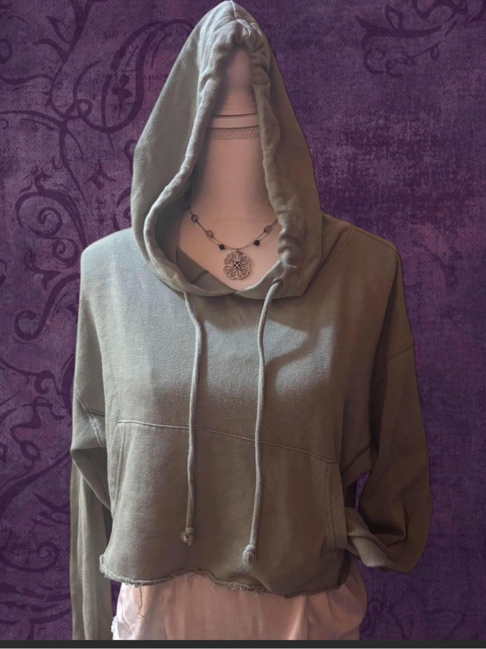 Cropped hoodie